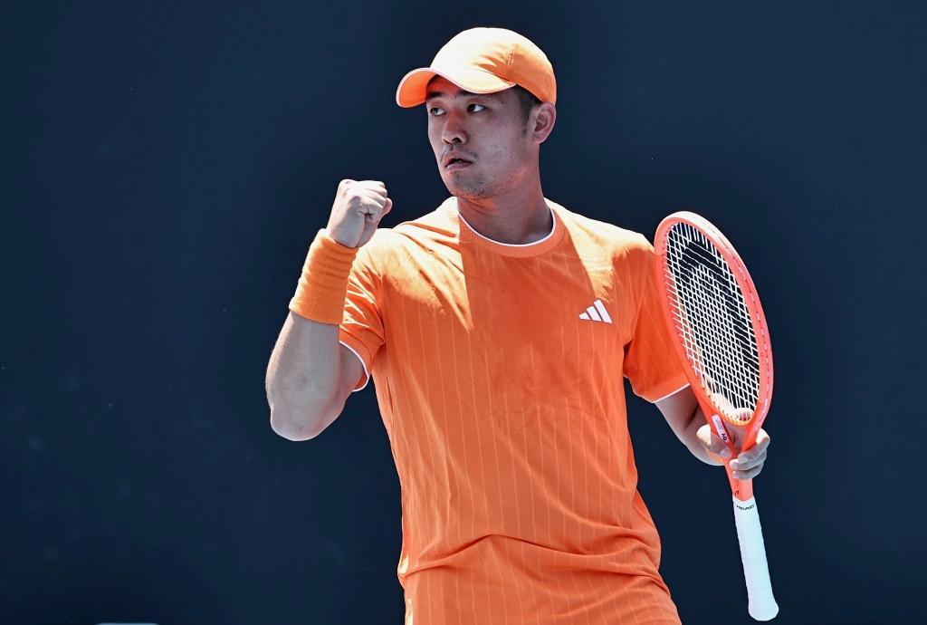 星空体育官方入口-拿下生涯澳网正赛首胜！吴易昺目标瞄准大满贯第二周